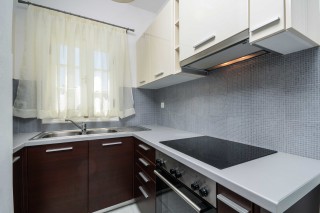 premium home diamantis studios kitchen